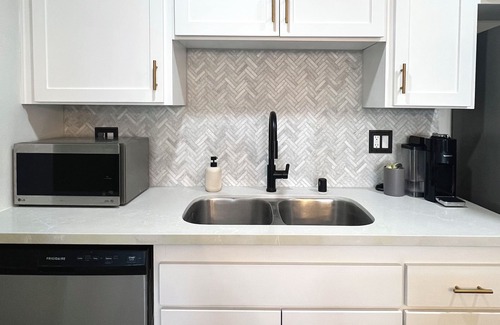 Carlsbad Condominio | Minutes from Carlsbad Downtown and Beach