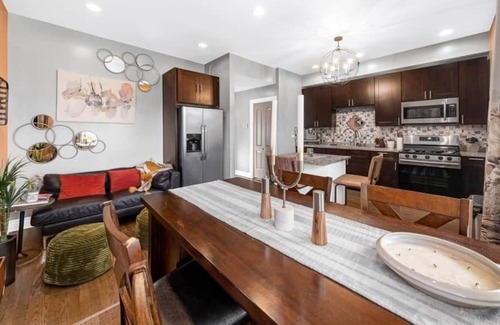 Grand Boulevard Condominio | Minutes from Down Town! 4br 2bath Luxro