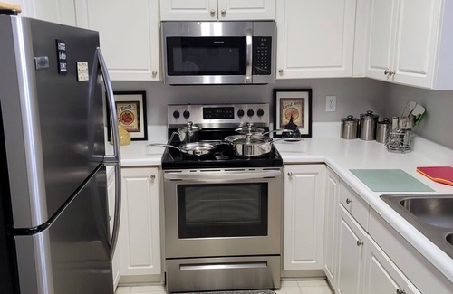 Northeast Raleigh Casa | minutes from downtown 3br stylishhome-free parking