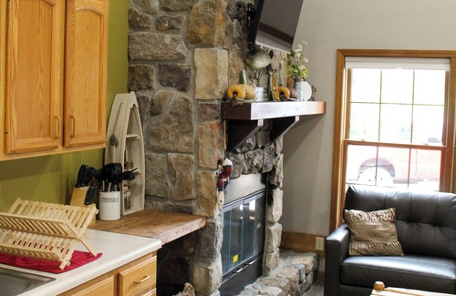 Makanda Cabina | Minutes from Giant City - SIU - Shawnee Winetrail - Shawnee Forest - Cedar Lake