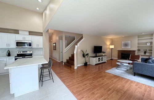 Hillsboro Casa | Minutes from Intel, Location!