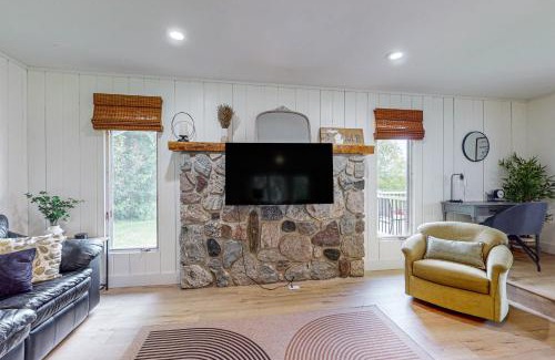 Petoskey Casa | Minutes from it All