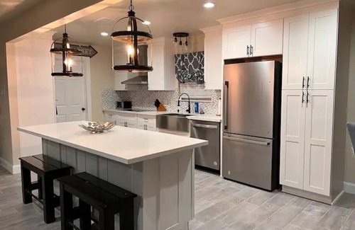 South Baton Rouge Casa | Minutes from LSU! 3 bed 2 bath centrally located residential home.