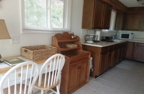 Cheboygan Casa | MINUTOS DE MACKINAW: LAGO HURON LAKEFRONT COTTAGE W / GORGEOUS, WALK-ABLE BEACH