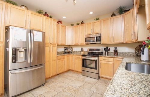 Sevierville Chalet De Esquí | Minutes from Parkway, huge yard, spacious 4/3, pets welcome