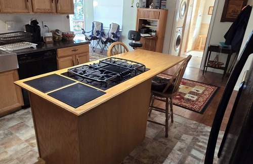 Dunnellon Casa | Minutes from Rainbow Springs, 2/2, lake front home! Beautiful back porch!