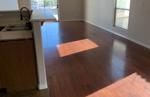 Harbor Island Casa | Minutes from State Farm Stadium. West Gate Lake front