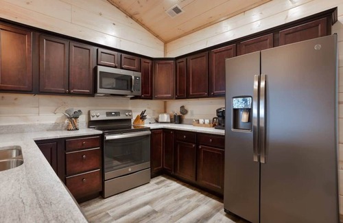 Pigeon Forge Cabina | Minutes From The Heart Of Pigeon Forge/Hot Tub/New