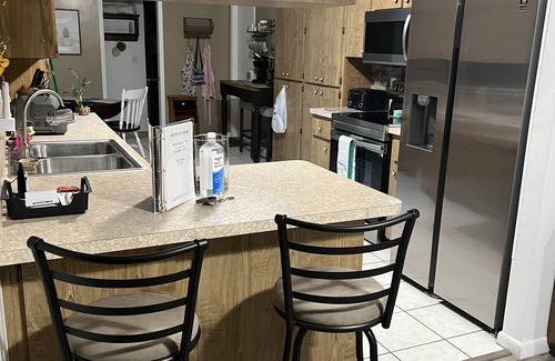 Lecanto Casa | Minutes from the water Sweet Vacation Home Sleeps 6 close to Shops & Restaurants
