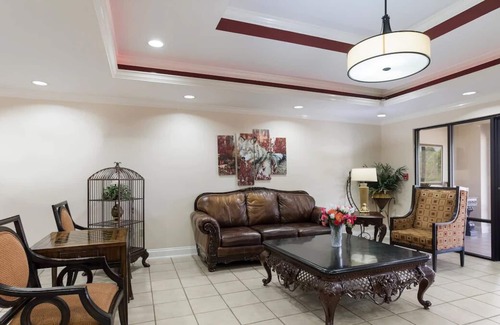 Pittsburg Casa | Minutes from Vanhook Falls Trailhead! Free Parking, Pet-friendly Property!
