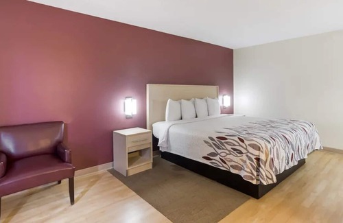 Pittsburg Casa | Minutes from Vanhook Falls Trailhead! Free Parking, Pet-friendly Property!
