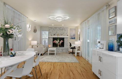 Crystal River Casa | Minutes to boat ramps and beach and private pool!