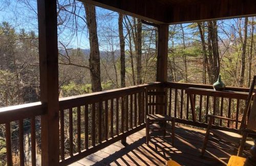 Boone Casa | Minutes to Boone, Blowing Rock, HotTub, Firepit