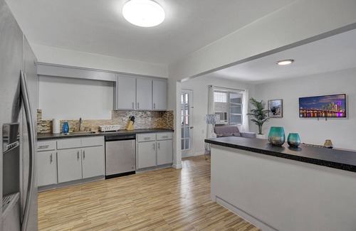 The Roads Casa | Minutes to Brickell & Little Havana - Pool