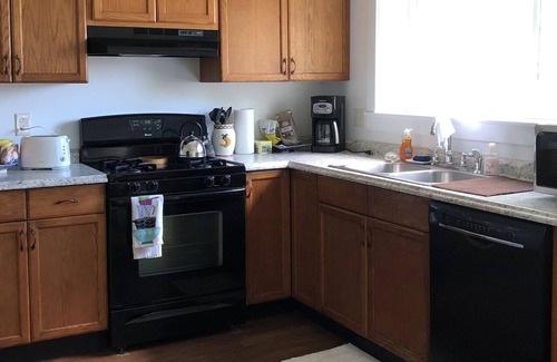Etna Casa | Minutes to Cayuga Lake, Cornell, IC, museums and wineries