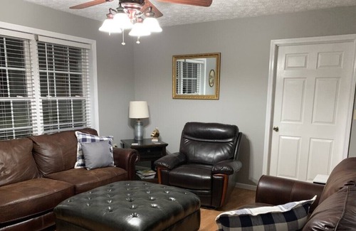 Albany Casa | MINUTES TO DALE HOLLOW AND LAKE CUMBERLAND