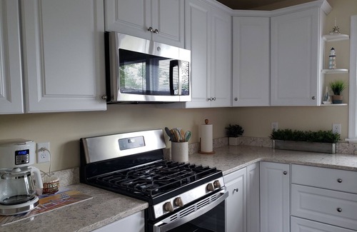 Frederica Casa | Minutes to DE TURF FIELDS. Quiet beach community.