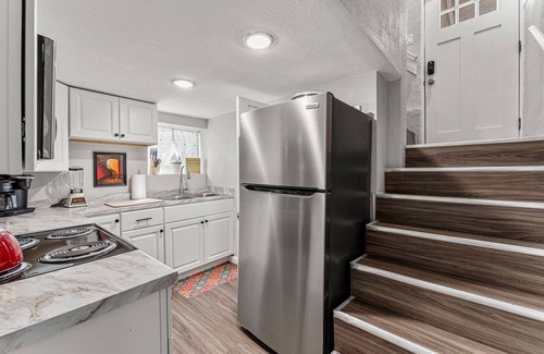 Westwood Apartamento | Minutes to Downtown Denver with Easy Mountain Access