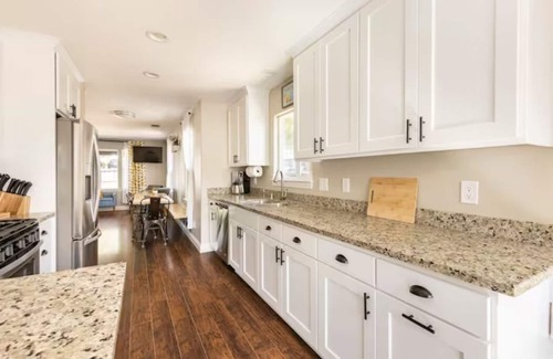 Atascadero Casa | Minutes to downtown & wineries. private yard, bocci court, BBQ
