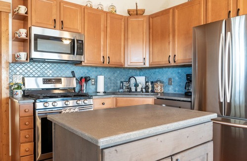 Hanover Casa | Bird Cottage @ Sorriso Vineyard Galena Illinois