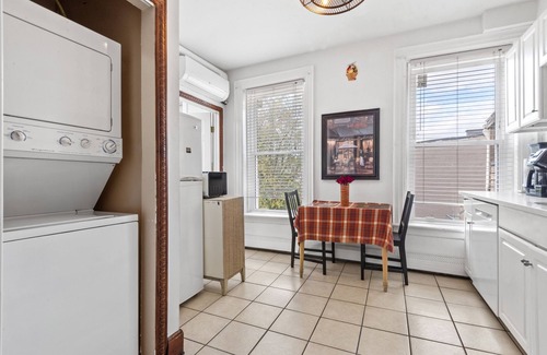 Communipaw Apartamento | Minutes to Manhattan and the NJ Shore