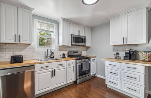 South Side Casa | Minutes to NYC Private house in quite Neiborhood, walking distance to Starbucks
