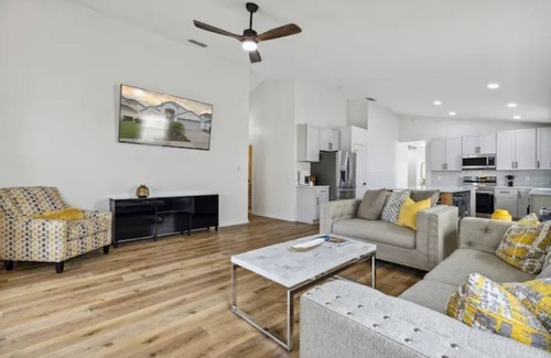 Lake Davenport Estates Casa | Minutes to Parks/ Pets Friendly/ Game Room