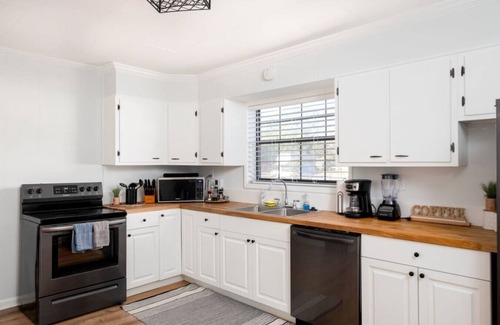 High Springs Casa | Minutes to Springs! High springs Home Sleeps 6