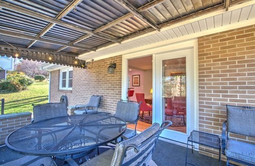 Bristol Casa | Minutes to the iconic State Street & King University. Local park in back yard!