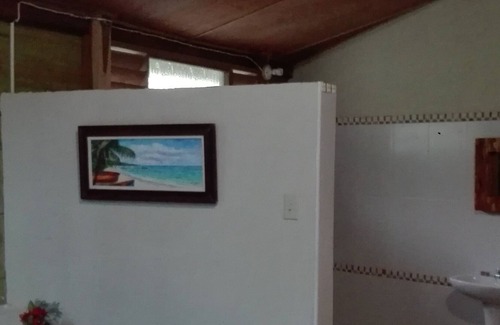 Robins Bay Villa | Lightning Suite, ¡Strawberry Fields Together!
