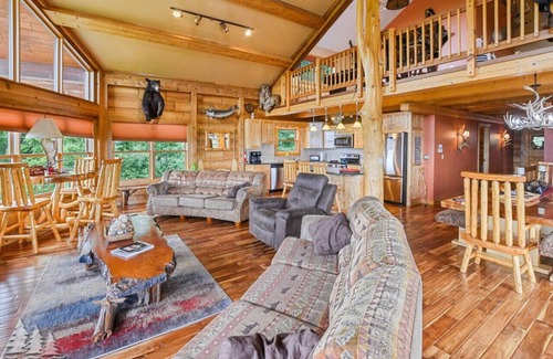 Mio Cabina | Mio Caribou and Elk Ridge Lodges