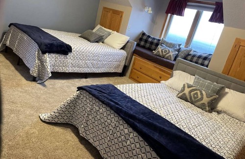 Mio Cabina | Mio Caribou and Elk Ridge Lodges