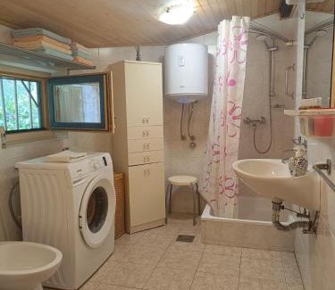 Sucici Casa | Mir u prirodi