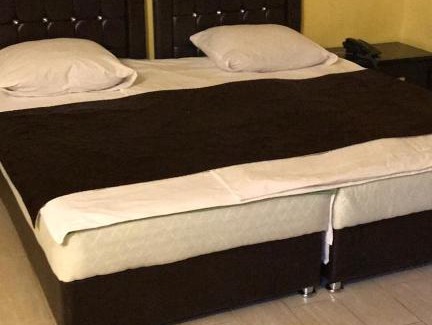 Nefteyugansk Cama Y Desayuno | Mira 18A
