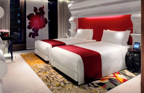 Bowrington Hotel | Mira Moon