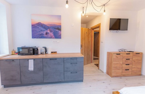 Demanova Apartamento | Miracle Seasons