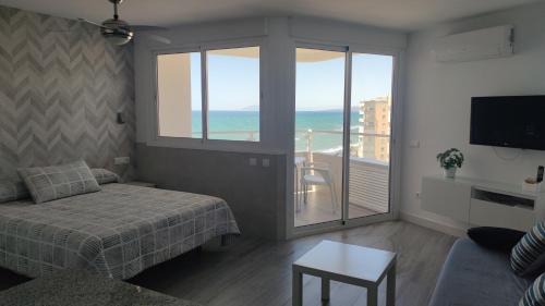 Torrox Costa Apartamento | MIRADOR PLAYA Torrox-1ª línea playa con piscina - Deluxe