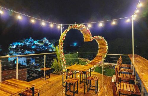 Puerto Triunfo Hotel | MIRADORES DEL PARAISO
