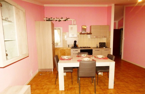 Polpenazze del Garda Casa | Miralago Apartment. Wonderful two-room apartment with lake view and parking.