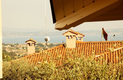 Polpenazze del Garda Casa | Miralago Apartment. Wonderful two-room apartment with lake view and parking.