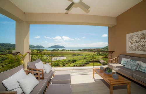 Herradura Apartamento | Miramar 6A 3 Bedr 3 Bath Ocean View