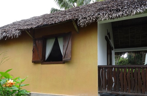 Nosy Boraha Casa | Mirana Beach BUNGALOW THE RAVINALA