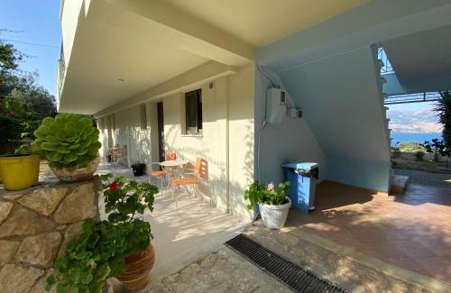 Kefalonia Apartamento | Mirovigli Family rooms