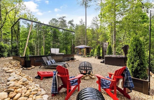 Caton Cabina | Mirror Cabin-Private-Hot Tub-FirePit-Luxury