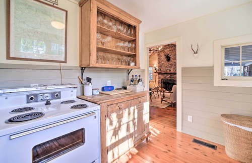 Mirror Lake Cabina | Mirror Lake Cabin ~ 1 Mi to Dtwn Highlands!