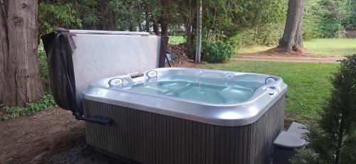 Dudswell Chalet De Esquí | Mirror Lakefront and SPA - A Fleur D'eau