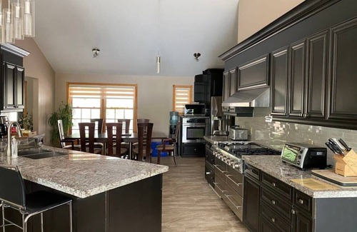 Port Carling Casa | Mirror Mirror! Fabulous newly renovated 8 bedroom Muskoka cottage