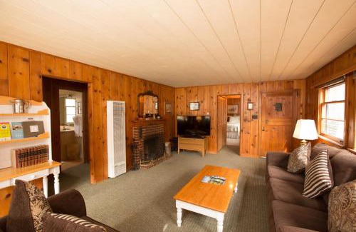 Bend Casa | Mirror Pond bungalow
