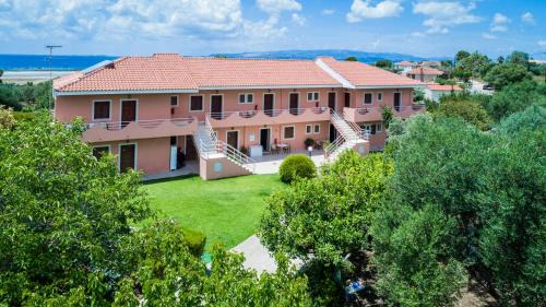Minia Apartamento | Mirtia Studios