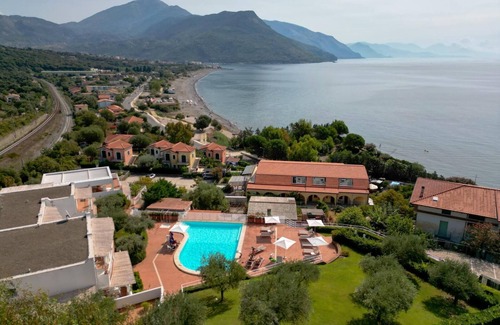 Villammare Apartamento | Mirto Apartment located inside the Residence le Ruve Bianche with swimming pool and private beach